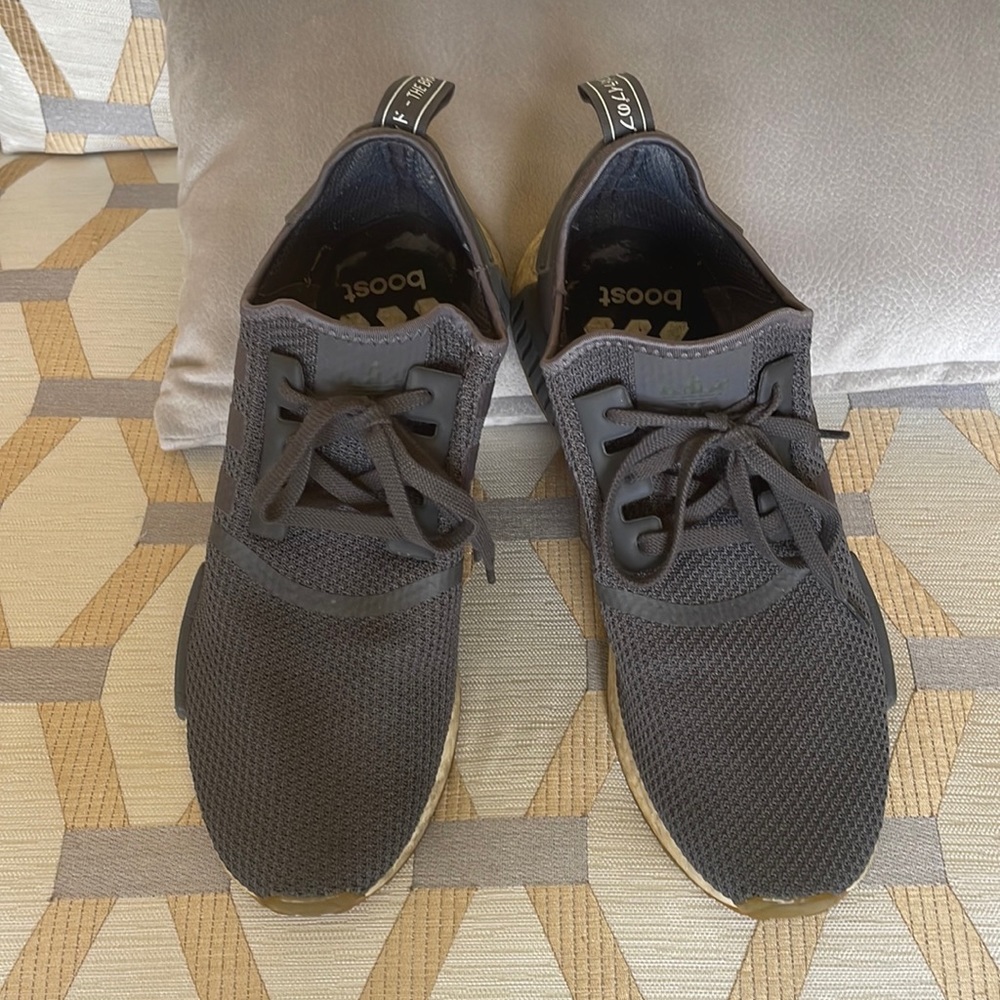 Mens ADIDAS Boost grey size 12